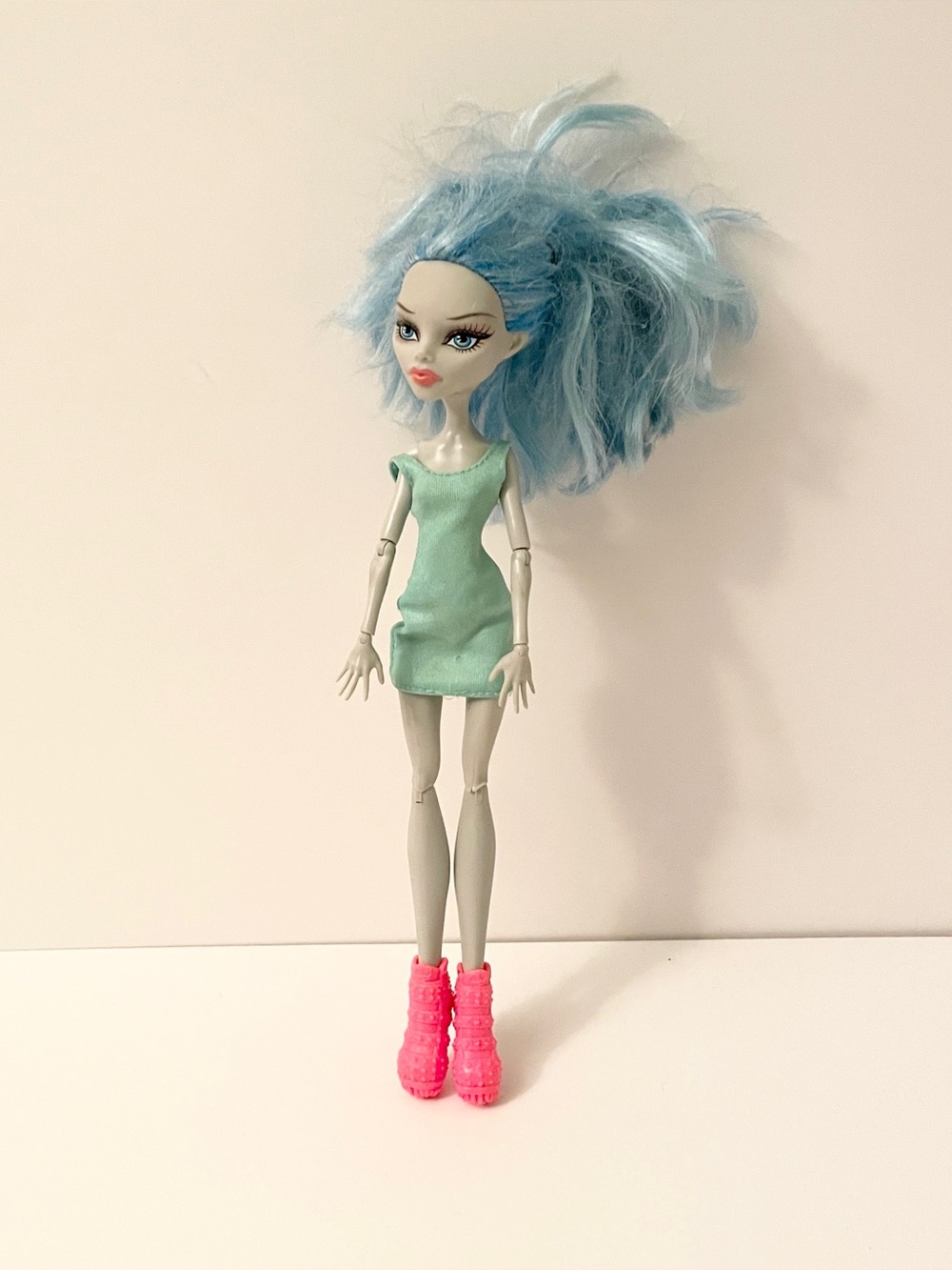 Monster High Dead Tired Ghoulia Yelps Doll Loose TLC Black Elastic Hair